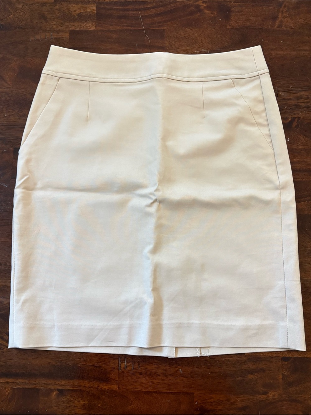 Banana Republic | Tailored Pencil Skirt in Cream - Size 4